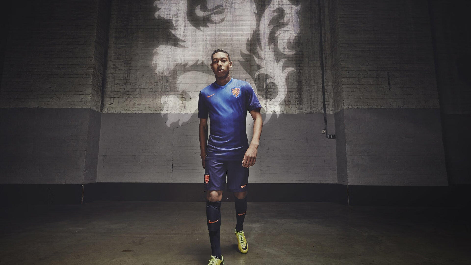 德比夜的神秘入侵者，当阿尔及利亚绑架了智利的心脏